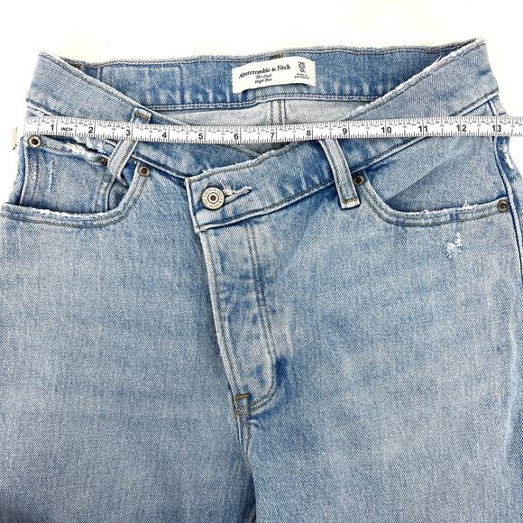 Abercrombie & Fitch The Dad High Rise Asymmetrical Button Fly Jeans Sz 25 Short - Picture 4 of 9